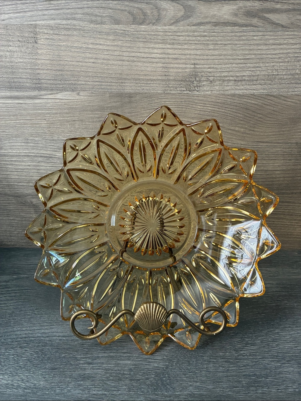 Vintage Federal Glass bowl in the Amber 
"Petal" Sunflower pattern